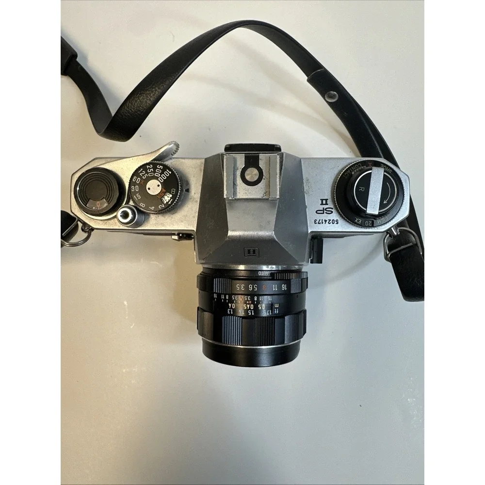 Honeywell Pentax Spotmatic F SLR Film camera w/ Super Takumar 28mm f1.35 Lens